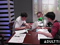 Boquete, Jato de porra, Gang bang  sexo grupal suruba, Hardcore, Público, Adolescente