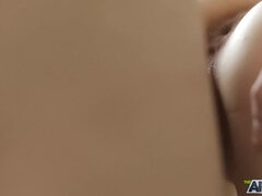 Μελαχροινή, Γλείψιμο, Καλσόν