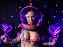 Любители, Большая жопа, Большие сиськи, Брюнетки, Мастурбация, Милф, Стриптизерша, Игрушки