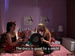 Arsch, Blondine, Braunhaarige, Tschechisch, Lesbisch, Natürlichen titten, Muschi, Titten