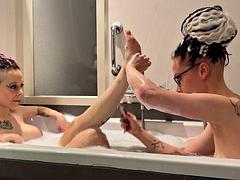 緊縛, デカパイ, デンマーク人, ヨーロピアン, 足フェチ, Hd, 熟年, ピアス