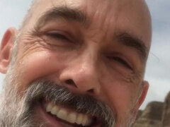 A walking masturbation at the beach, Part 2