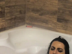 Kinky MILF Games with Mega Orgasm in Bathtub at Home