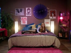 Blonde, Sucer une bite, Femelle, Chatte, Fessée, Gicler, Vibromasseur