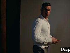 Blondynka, Obciąganie, Wytrysk, Twarzowy, Hardcore, Lizanie, Jazda konna, Trójkąt