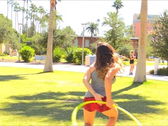 Šaty, Podpatky, Na veřejnosti, Sólo