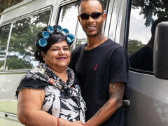 Anaal, Zwart, Autobus, Mollig, Omie, Rijpe lesbienne, Rijden, Ruw