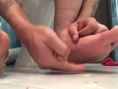 Foot worship, dirty talk, wc