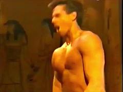 Kisbaba, Monumentális dákó, Cumizás, Összeállítás, Csókolózás