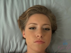 금발의, 댄싱, 발로 애무하기, 셀카, 보지, 짧은 머리, 스커트, 볶다