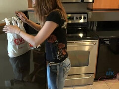 Amatööri, Vessa, Tyttöystävä, Lävistys, Näkökulma pov, Pillu, Laiha, Tissit