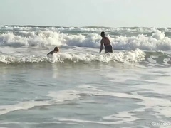 Blondin, Brunett, Hårig, Hd, Lesbisk, Utomhus, Tatuering, Trekant