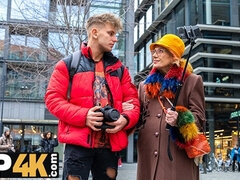 18 jahre, Geile alte tussi, Tschechisch, Schwanz, Hundestellung, Oma, Im freien, Ablutschen