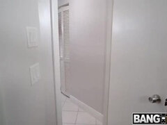 デカパイ, 巨乳な, バック, 顔射, 開帳, ハードコア, 看護婦, 剃毛