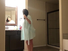 Stora tuttar, Fingering, Flexibel, Latina, Solo, Tuttar, Voyeur, Våt