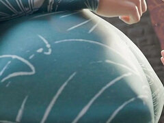 Kolmiulotteinen, Blondi, Tissit