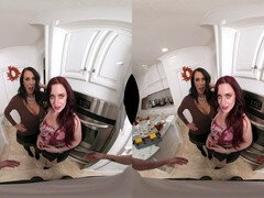 Ass jiggle, 2 chicks same time, cumming