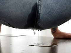 Amatoriale, Culo grosso, Tette grandi, Bionda, Masturbazione, Pisciando, Solo, Strippaggio