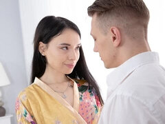 18, Rumpa, Stor kuk, Avsugning, Brunett, Naturliga tuttar, Tonåring, Tuttar