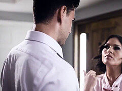 Niania, Obciąganie, Brunetka, Zdrada, Rogacz, Wytrysk, Mamuśka, Nastolatki