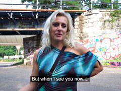 18 jahre, Grosser arsch, Kehlenfick, Natürlichen titten, Piercing, Pov, Öffentlich, Realität