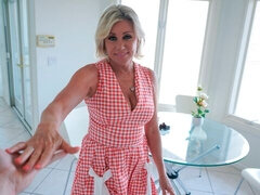 Culo grosso, Bionda, Pompino, Da dietro, Sega, Matura, Tette naturali, Punto di vista pov