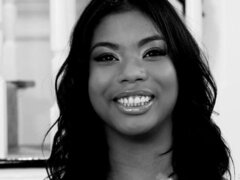 Veľký zadok, Veľké kozy, Brunetka, Spodná bielizeň, Prirodzené prsia, Nohavičky, Sólo, Stockings