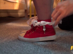 Amatorka, Obciąganie, Brunetka, Czeski, Kobiety mężczyzna, Hotel, Lizanie, Masturbacja