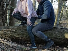 Leie, Grosser arsch, Blasen, Schwanz, Hundestellung, Im freien, Öffentlich, Muschi