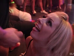 Rubia, Morena, Corridas, Europeo, Corridas faciales, Grupo, Perforación, Realidad