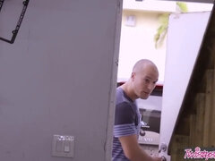 Grosse bite, Gros seins, Sucer une bite, Éjaculer dans la bouche, Hd, Fils, Adolescente, Nénés