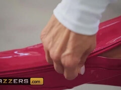 Milfs Like it Big - (Alexis Fawx, Xander Corvus) - Super MILF - Brazzers