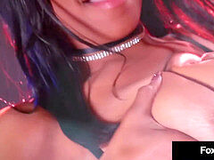 Velika rit, Velik kurac, Rjavolaska, Temnopolti, Dekle drka tiča, Spodnje perilo, Dokolenke, Sesanje