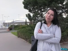 Leie, Grosse titten, Blasen, Auto, Hundestellung, Im freien, Pov, Muschi