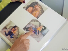 Svart, Blond, Mørk, Raseblandet, Lesbisk, Milf, Ridning, Trekant