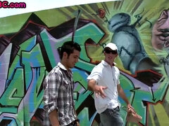 Amaterji, Temnopolti, Gej, Zunaj, Pornozvezde, V javnosti, Tetovaže, Trojček