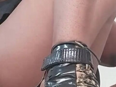 Negro, Tacones, Solo