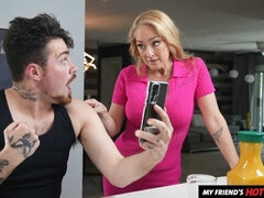 Stor stjärt, Stor kuk, Stora tuttar, Blondin, Avsugning, Doggystyle, Milf