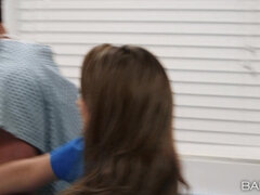 Perse, Naamallinen, Käsihoito, Selkäsauna, Lävistys, Pillu, Tissit, Univormu