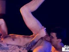 Grande cazzo, Pompino, Gay, Leccare il buco del culo, Magra, Tatuaggi