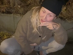 Britannica, Schizzo di sborra, Facciale, Mamma che vorrei scoparmi, All'aperto, Pubblico, Troia