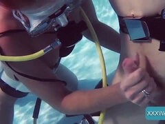 Underwater hard-core romp and oral jobs from Minnie Manga