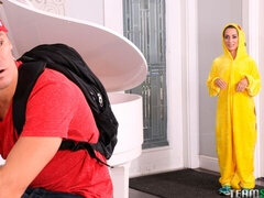 Amatoriale, Pompino, Brunetta, Da dietro, Capellona, Tette naturali, Magra, Ragazza