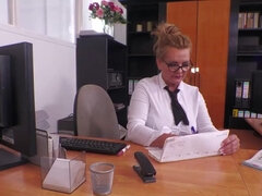 Testes gyönyörű hölgy, Tekintélyes didik, Cumizás, Kebles, Közelkép, Hd, Érett koros, Érett feleség