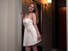 Blondine, Masturbation, Natürlichen titten, Nippel, Russisch, Solo, Eng, Vibrator