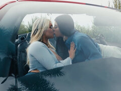 Nana, Gros cul, Blonde, Brunette brune, Lesbienne, Actrice du porno