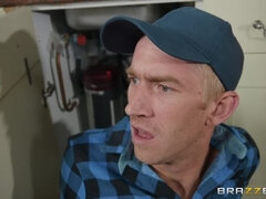 Velké kozy, Kuřba, Piercing, Různé pohledy, Pička, Ruské, Tetování, Hračky