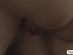 Peitos grandes, Boquete, Garganta funda, Andrógino, Lambendo, Xoxota, Hermafrodita andrógina, Adolescente