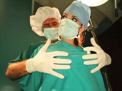 Velika rit, Velik kurac, Fafanje, Rjavolaska, Doggystyle, Medicinska sestra