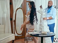 Schönheit, Braunhaarige, Betrug, Kleid, Hd, Rasiert, Strümpfe, Hochzeit